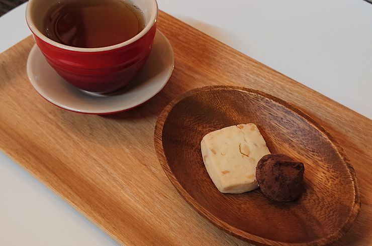 今月は特別な茶菓子をお出ししています☆